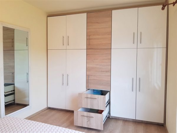 Dormitor mansarda personalizat