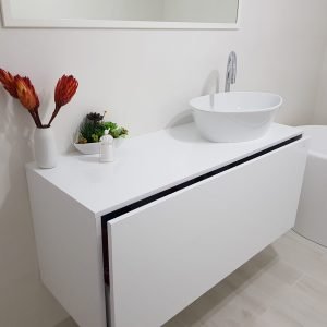 Mobilier baie alb personalizat