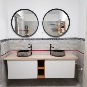 Mobilier pentru baie personalizat
