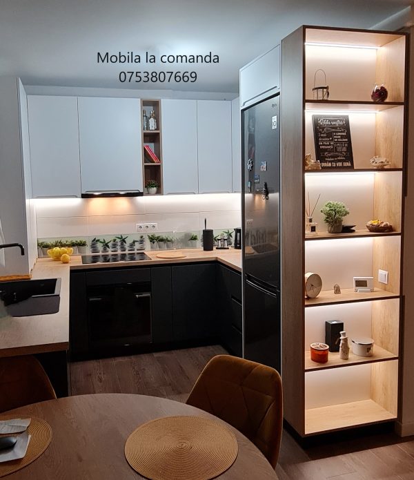 Bucatarie pe colt personalizata USI MDF INFOLIAT NettFront Profile gola inferioare, maner frezat superior Iluminat LED FREZAT integrat cncwoodskills