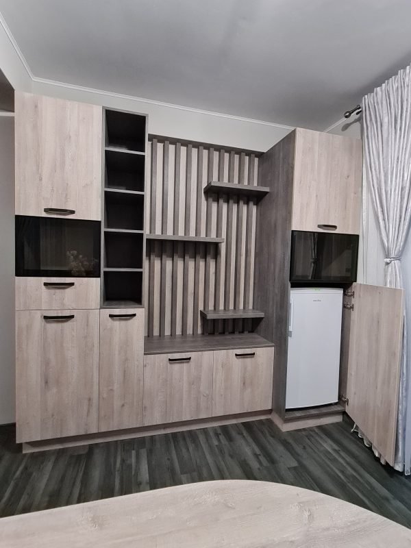 Mobilier Living Personalizat, H1312 H1313 Rama Aluminiu Sticla fumurie compartiment frigider incorporat cncwoodskills 1
