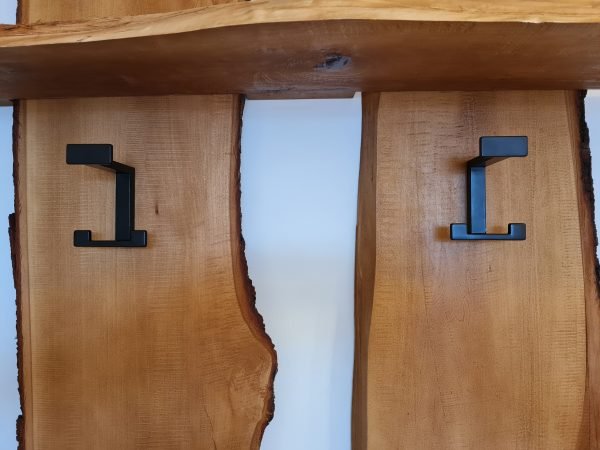 Mobilier hol personalizat, mobila la comanda cluj, tei lacuit, pal alb alpin, cncwoodskills cuier 1