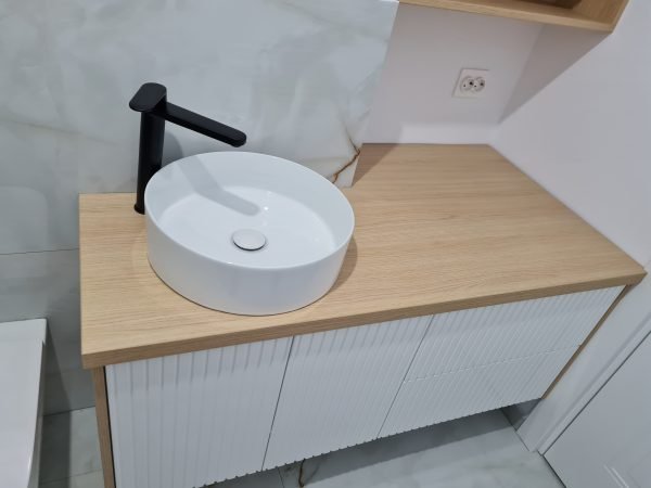 Baie usi riflate by cncwoodskillsPUNCTom Stejar Vicenza Egger Mobila Cluj 2024 Mdf Alb Lucios 2